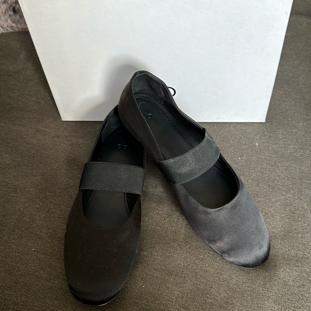 NIB CO Satin Mary Jane Shoes size 37